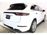 2018 Porsche Cayenne S 4WD SUV for sale, Japanese used car export - photo 20 of 80 | GULJI TRADERS