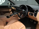 2018 Porsche Cayenne S 4WD SUV for sale, Japanese used car export - photo 36 of 42 | GULJI TRADERS