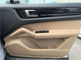 2018 Porsche Cayenne 4WD SUV for sale, Japanese used car export - photo 20 of 50 | GULJI TRADERS