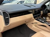2018 Porsche Cayenne 4WD SUV for sale, Japanese used car export - photo 23 of 50 | GULJI TRADERS