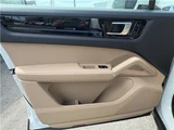 2018 Porsche Cayenne 4WD SUV for sale, Japanese used car export - photo 24 of 50 | GULJI TRADERS