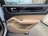 2018 Porsche Cayenne 4WD SUV for sale, Japanese used car export - photo 28 of 50 | GULJI TRADERS