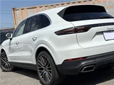 2018 Porsche Cayenne 4WD SUV for sale, Japanese used car export - photo 44 of 50 | GULJI TRADERS