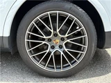 2018 Porsche Cayenne 4WD SUV for sale, Japanese used car export - photo 46 of 50 | GULJI TRADERS