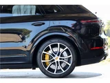 2018 Porsche Cayenne Turbo 4WD SUV for sale, Japanese used car export - photo 16 of 47 | GULJI TRADERS