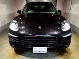 2018 Porsche Cayenne SUV for sale, Japanese used car export - photo 2 of 12 | GULJI TRADERS