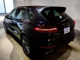 2018 Porsche Cayenne SUV for sale, Japanese used car export - photo 3 of 12 | GULJI TRADERS