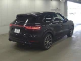 2018 Porsche Cayenne Turbo Sport SUV for sale, Japanese used car export - photo 2 of 5 | GULJI TRADERS