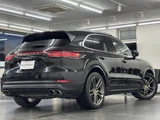 2018 Porsche Cayenne S V6 SUV for sale, Japanese used car export - photo 3 of 9 | GULJI TRADERS