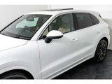 2019 Porsche Cayenne 3.0 4WD SUV for sale, Japanese used car export - photo 10 of 80 | GULJI TRADERS