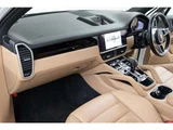 2019 Porsche Cayenne 3.0 4WD SUV for sale, Japanese used car export - photo 69 of 80 | GULJI TRADERS