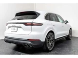 2019 Porsche Cayenne 3.0 4WD SUV for sale, Japanese used car export - photo 20 of 80 | GULJI TRADERS