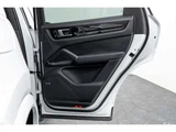 2019 Porsche Cayenne 3.0 4WD SUV for sale, Japanese used car export - photo 38 of 80 | GULJI TRADERS
