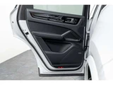 2019 Porsche Cayenne 3.0 4WD SUV for sale, Japanese used car export - photo 42 of 80 | GULJI TRADERS