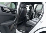 2019 Porsche Cayenne 3.0 4WD SUV for sale, Japanese used car export - photo 43 of 80 | GULJI TRADERS