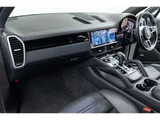 2019 Porsche Cayenne 3.0 4WD SUV for sale, Japanese used car export - photo 69 of 80 | GULJI TRADERS