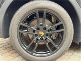2020 Porsche Cayenne SUV for sale, Japanese used car export - photo 52 of 58 | GULJI TRADERS