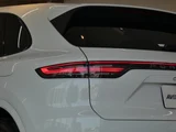 2020 Porsche Cayenne E- Hybrid Sport SUV for sale, Japanese used car export - photo 4 of 9 | GULJI TRADERS