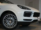 2020 Porsche Cayenne E- Hybrid Sport SUV for sale, Japanese used car export - photo 5 of 9 | GULJI TRADERS