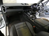 2020 Porsche Cayenne E- Hybrid Sport SUV for sale, Japanese used car export - photo 8 of 9 | GULJI TRADERS