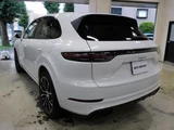 2021 Porsche Cayenne E- Hybrid SUV for sale, Japanese used car export - photo 2 of 9 | GULJI TRADERS