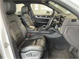 2023 Porsche Cayenne Base SUV for sale, Japanese used car export - photo 23 of 64 | GULJI TRADERS