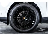 2024 Porsche Cayenne 3.0 4WD SUV for sale, Japanese used car export - photo 23 of 73 | GULJI TRADERS