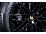2024 Porsche Cayenne 3.0 4WD SUV for sale, Japanese used car export - photo 26 of 73 | GULJI TRADERS