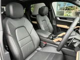 2024 Porsche Cayenne 3.0 4WD SUV for sale, Japanese used car export - photo 4 of 48 | GULJI TRADERS