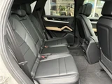 2024 Porsche Cayenne 3.0 4WD SUV for sale, Japanese used car export - photo 15 of 48 | GULJI TRADERS