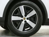 2024 Porsche Cayenne E- Hybrid SUV for sale, Japanese used car export - photo 6 of 9 | GULJI TRADERS