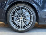 2020 Porsche Cayenne Coupe Turbo 4WD SUV for sale, Japanese used car export - photo 33 of 54 | GULJI TRADERS