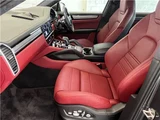 2020 Porsche Cayenne Coupe Hybrid Sport SUV for sale, Japanese used car export - photo 27 of 51 | GULJI TRADERS