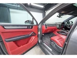2020 Porsche Cayenne Coupe E Hybrid 4WD SUV for sale, Japanese used car export - photo 26 of 41 | GULJI TRADERS