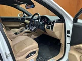 2020 Porsche Cayenne Coupe Coupe 4WD SUV for sale, Japanese used car export - photo 5 of 24 | GULJI TRADERS