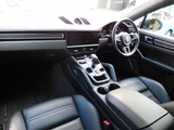 2020 Porsche Cayenne Coupe Hybrid Coupe SUV for sale, Japanese used car export - photo 4 of 9 | GULJI TRADERS