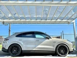 2020 Porsche Cayenne Coupe Hybrid SUV for sale, Japanese used car export - photo 4 of 9 | GULJI TRADERS