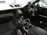 2020 Porsche Cayenne Coupe Coupe V6 Turbo SUV for sale, Japanese used car export - photo 4 of 9 | GULJI TRADERS