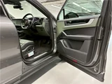 2023 Porsche Cayenne Coupe E- Hybrid SUV for sale, Japanese used car export - photo 22 of 80 | GULJI TRADERS