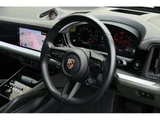 2023 Porsche Cayenne Coupe Hybrid Coupe SUV for sale, Japanese used car export - photo 4 of 9 | GULJI TRADERS