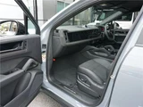 2024 Porsche Cayenne Coupe Turbo Coupe SUV for sale, Japanese used car export - photo 70 of 80 | GULJI TRADERS