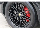 2024 Porsche Cayenne Coupe Coupe Sport SUV for sale, Japanese used car export - photo 29 of 39 | GULJI TRADERS