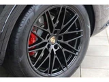 2024 Porsche Cayenne Coupe Coupe Sport SUV for sale, Japanese used car export - photo 30 of 39 | GULJI TRADERS
