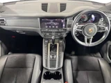 2021 Porsche Macan 4WD SUV for sale, Japanese used car export - photo 5 of 24 | GULJI TRADERS