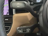 2022 Porsche Macan PDK 4WD SUV for sale, Japanese used car export - photo 18 of 47 | GULJI TRADERS