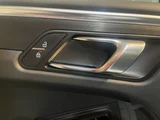 2022 Porsche Macan SUV for sale, Japanese used car export - photo 20 of 39 | GULJI TRADERS