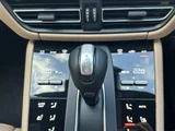2022 Porsche Macan S 4WD SUV for sale, Japanese used car export - photo 17 of 22 | GULJI TRADERS