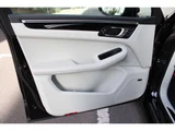 2022 Porsche Macan SUV for sale, Japanese used car export - photo 31 of 37 | GULJI TRADERS