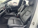 2023 Porsche Macan 4WD SUV for sale, Japanese used car export - photo 9 of 37 | GULJI TRADERS