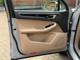 2023 Porsche Macan SUV for sale, Japanese used car export - photo 21 of 59 | GULJI TRADERS